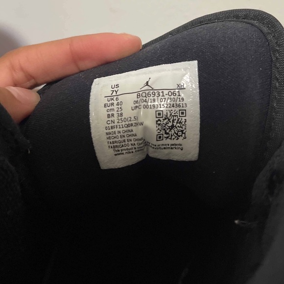 2019 Air Jordan 1 Mid SE GS ‘Newspaper Air Times’ - Picture 6 of 7